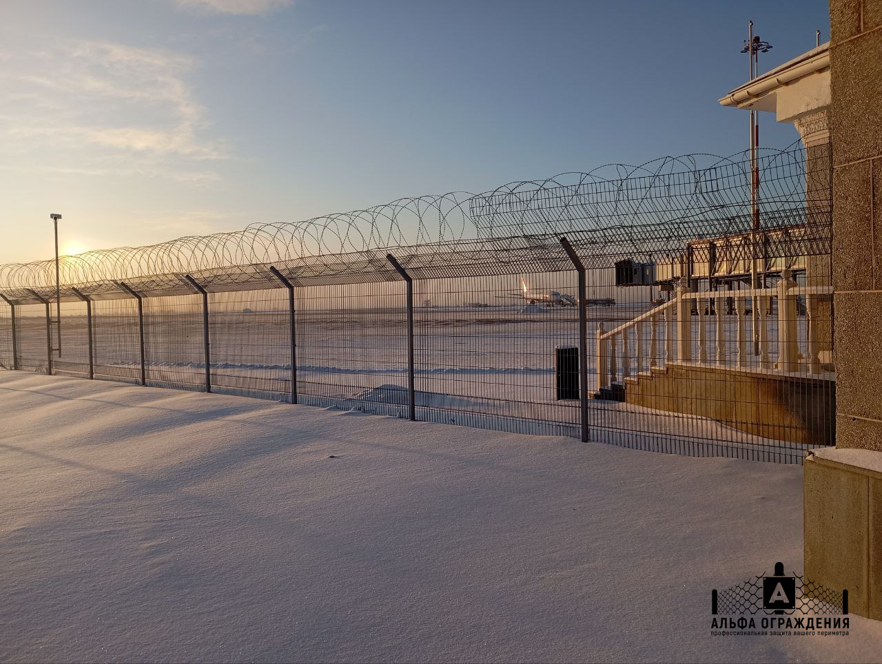 Сварной забор новой школы в городе Пышма Сварной забор новой школы в городе Пышма